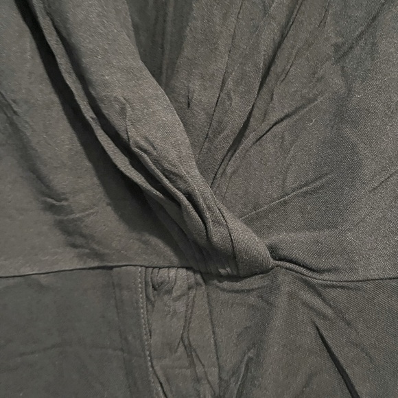 NWT Banana Republic Factory Women’s twist front tee - Picture 5 of 8